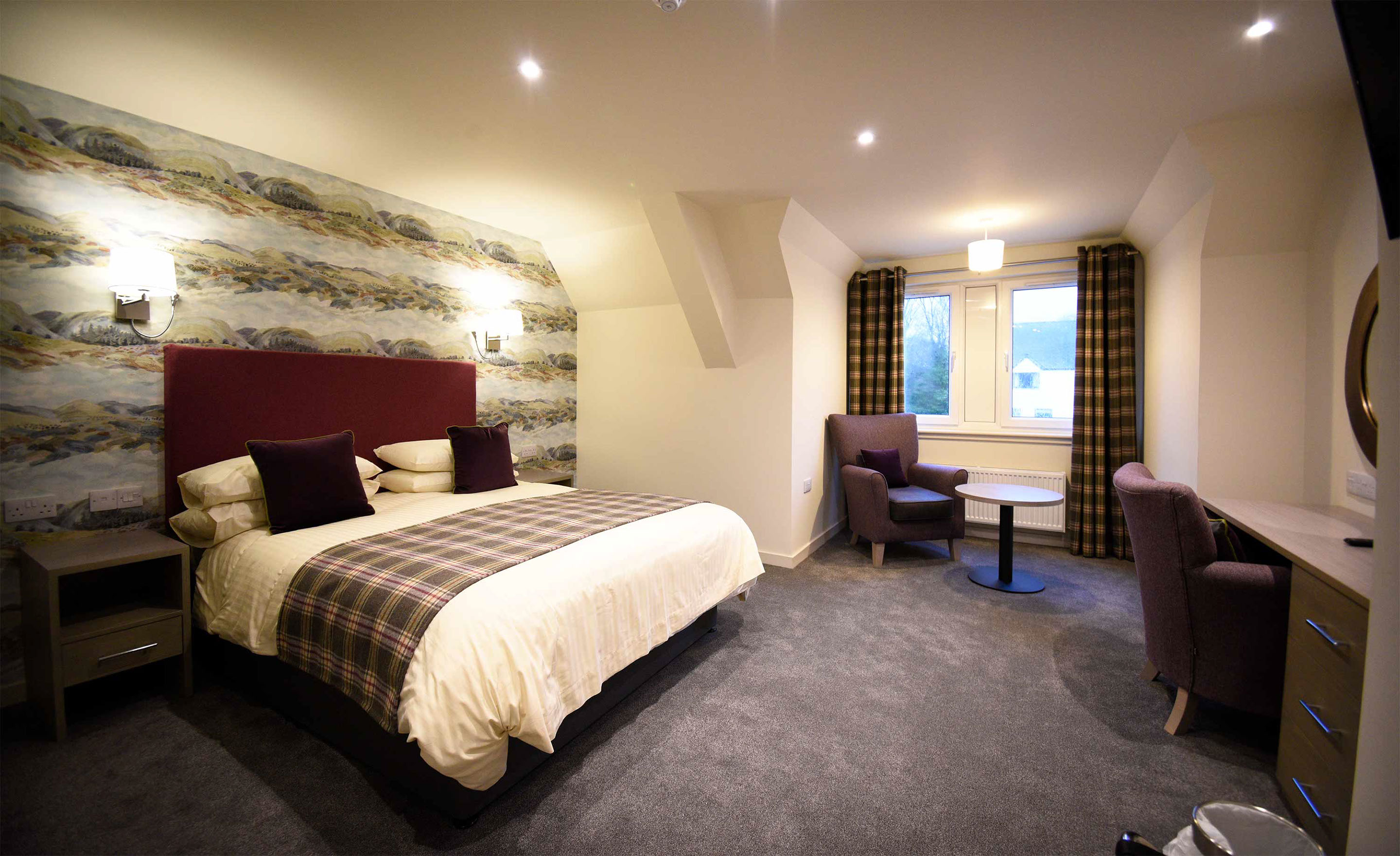 Delux double room accommodation in Portree at the Royal Hotel en suite WIFI private parking