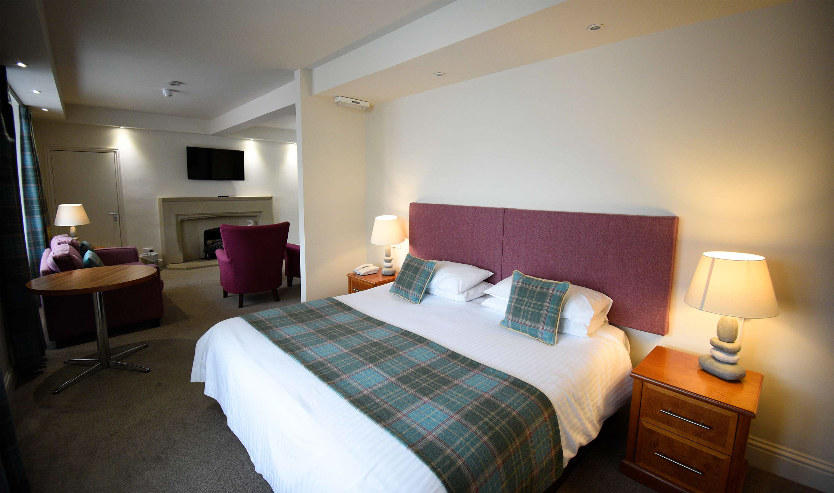 Premier Double room accommodation at The Royal Hotel in Portree with WIFI en suite
